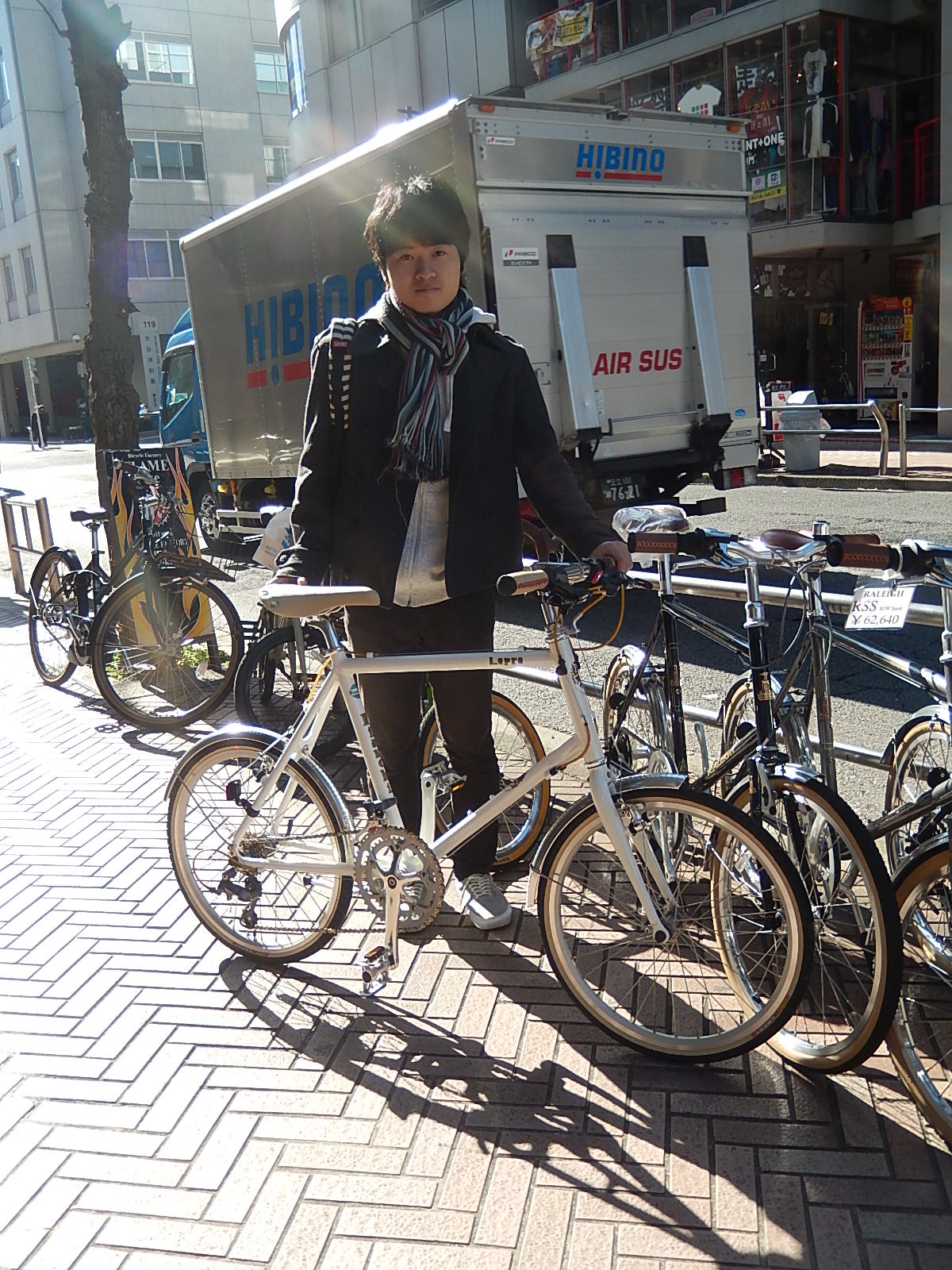 1月5日 渋谷 原宿 の自転車屋 FLAME bike前です_e0188759_1942084.jpg