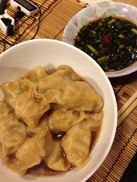 王将の餃子を水餃子にしてみたけどいまひとつ、焼くのがいいですね。_a0334793_03094444.jpg
