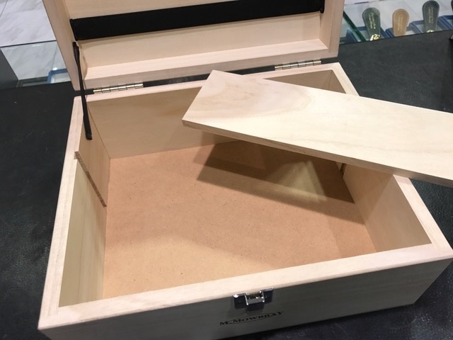 シューケア用品の収納_b0226322_20031686.jpg