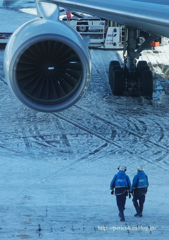 雪の空港＠新千歳空港_c0354758_20334727.jpg