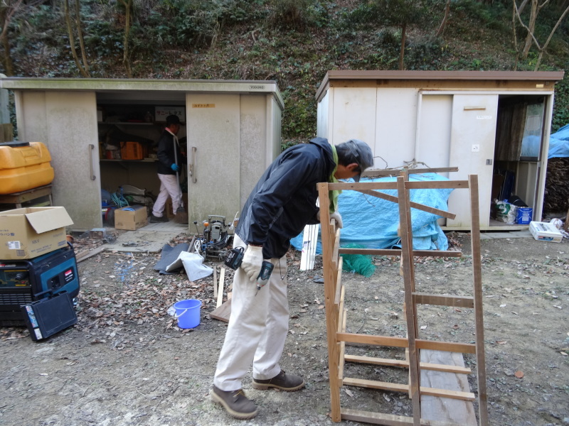 初出は新年会の準備と大掃除になった・・・孝子の森_c0108460_17523344.jpg