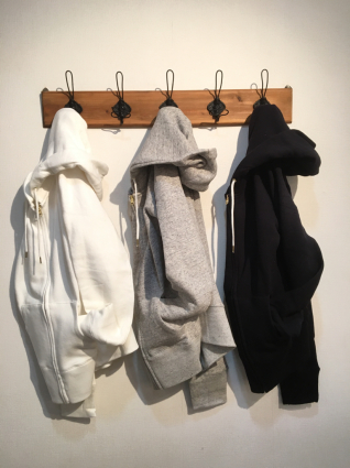 セラッテのピンストワイドパンツ_a0246319_23570531.jpg