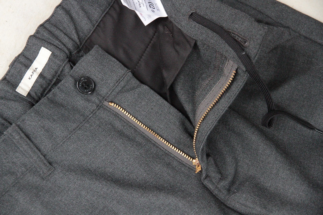 KAFIKA NEW SLEEPY TROUSERSの魅力_b0139233_09430816.jpg