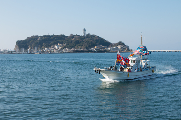 湘南の船祝い　腰越漁港_f0217933_18375708.jpg