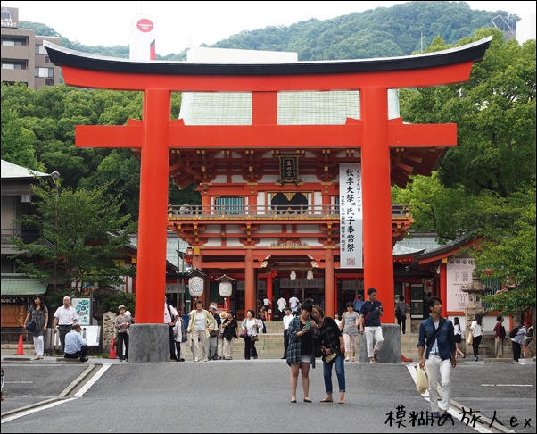 神戸で世界の教会・寺院を訪ね歩く（後編）　～イスラム寺院、生田神社など_f0140054_8341676.jpg