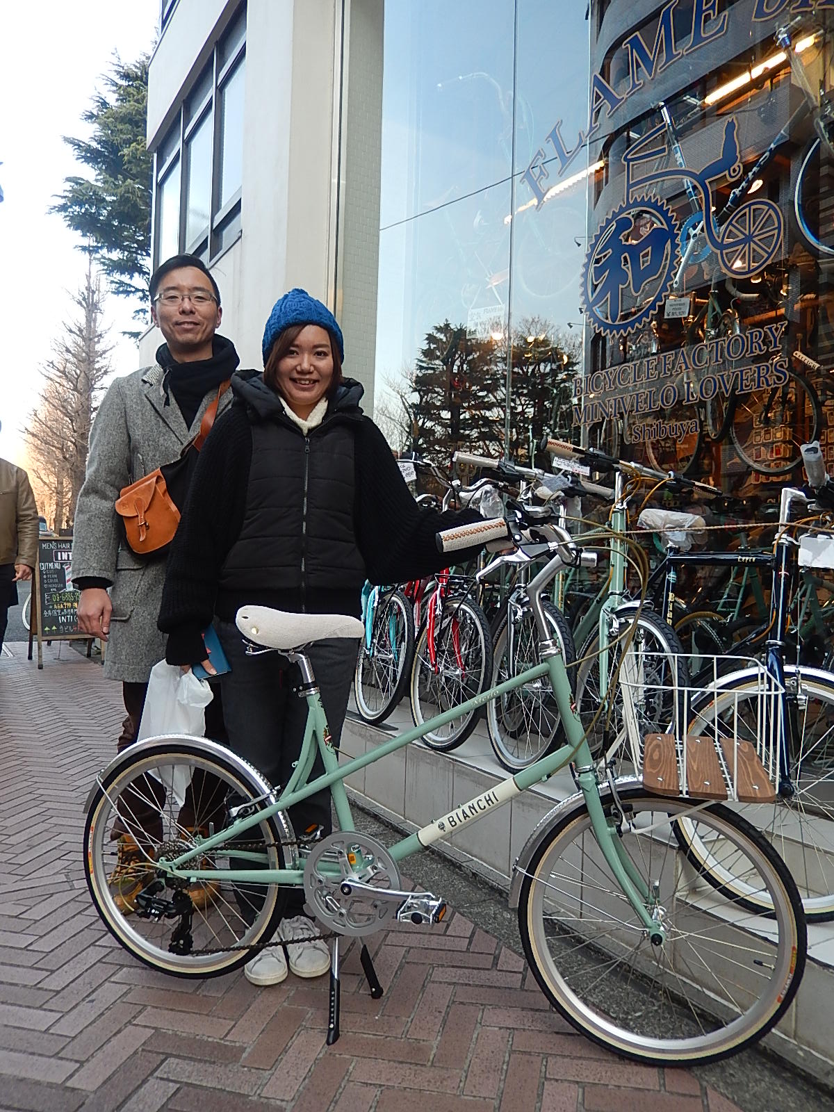 1月7日　渋谷　原宿　の自転車屋　FLAME bike前です_e0188759_18532378.jpg
