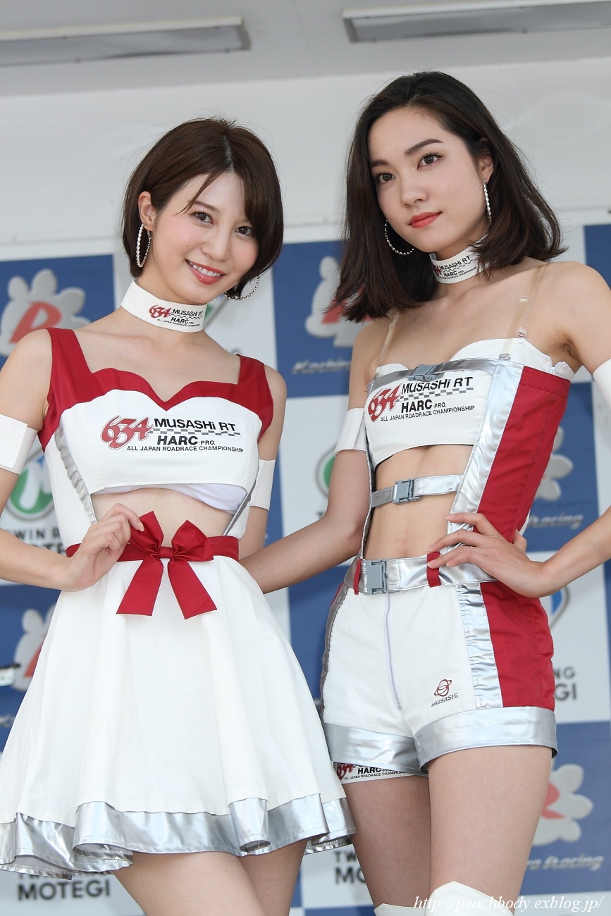 小暮あき さん & 新垣杏 さん（MUSASHi RT HARC-PRO. レースクイーン）_c0215885_21501336.jpg