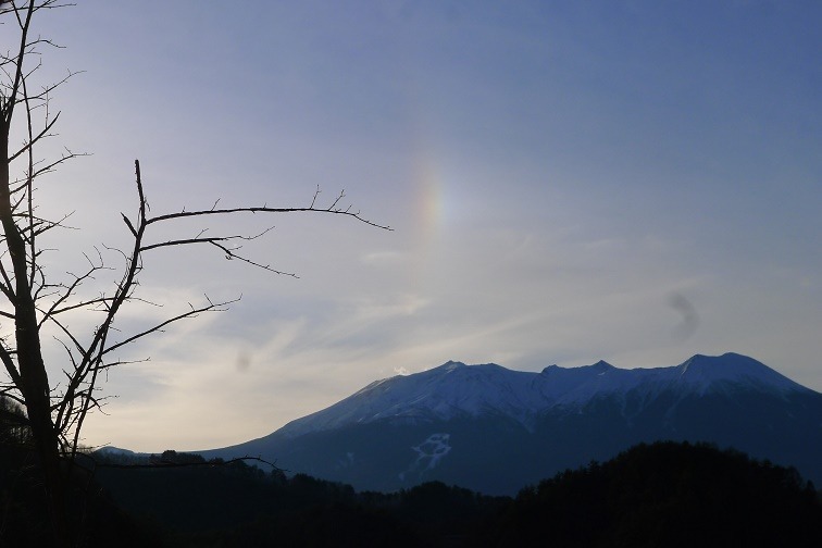 １月７日、「夕刊」　「彩雲」は、良いことの　’前兆’　？！_a0130586_19121822.jpg