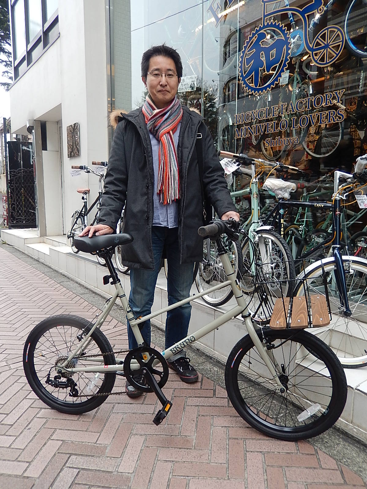 1月8日　渋谷　原宿　の自転車屋　FLAME bike前です_e0188759_17473457.jpg