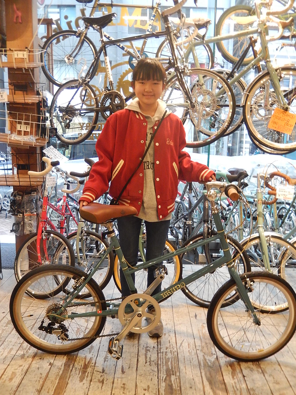 1月8日 渋谷 原宿 の自転車屋 FLAME bike前です_e0188759_17483725.jpg