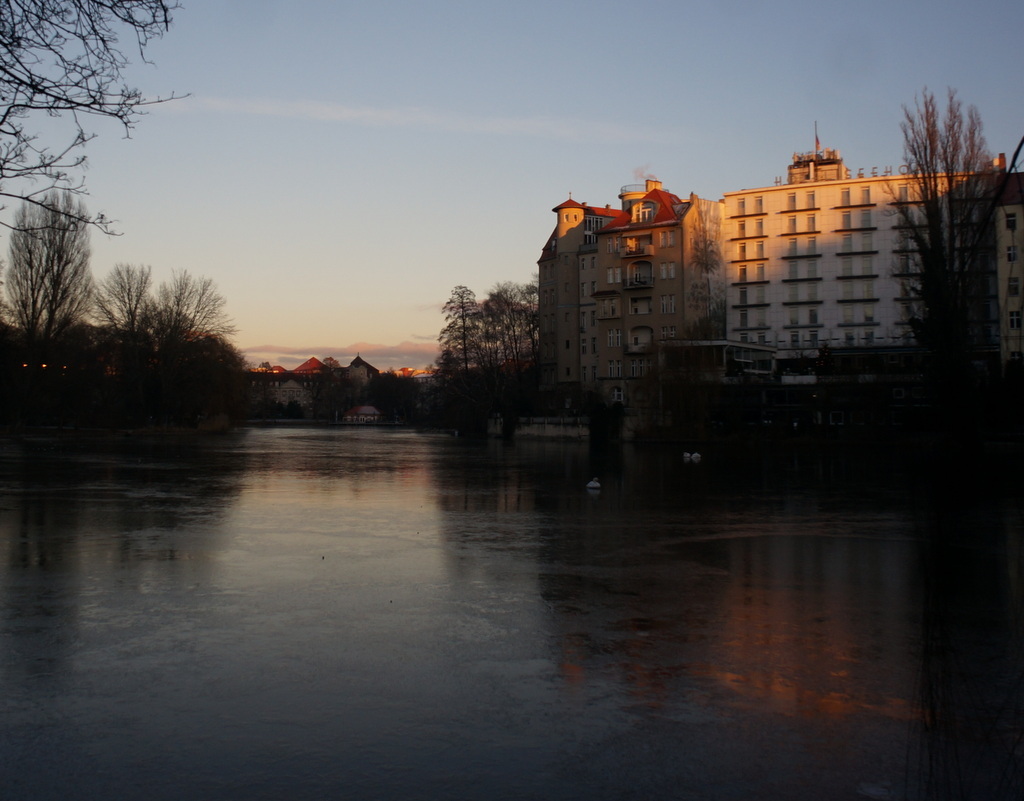 −8℃の湖畔散歩_c0180686_21003201.jpg