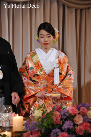 オレンジ色の色打掛に 生花のヘッドドレス_b0113510_14033279.jpg
