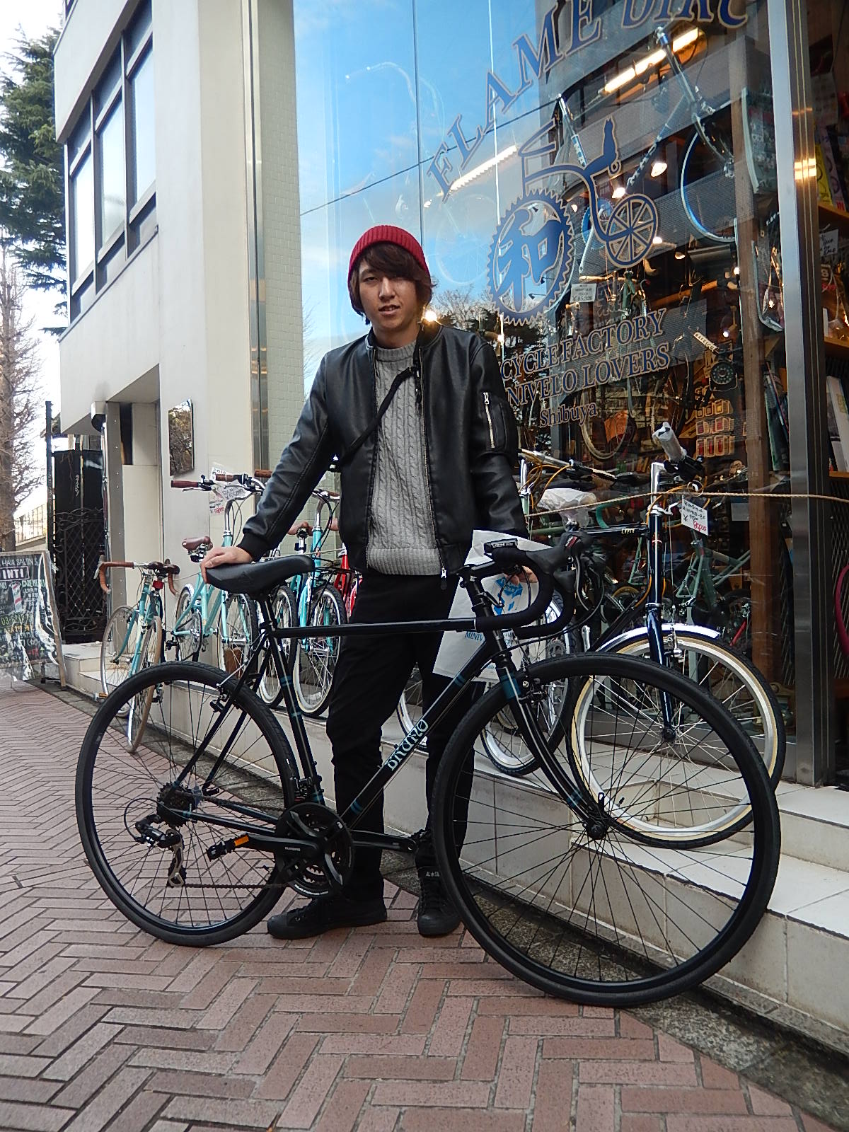 1月9日　渋谷　原宿　の自転車屋　FLAME bike前です_e0188759_16594678.jpg