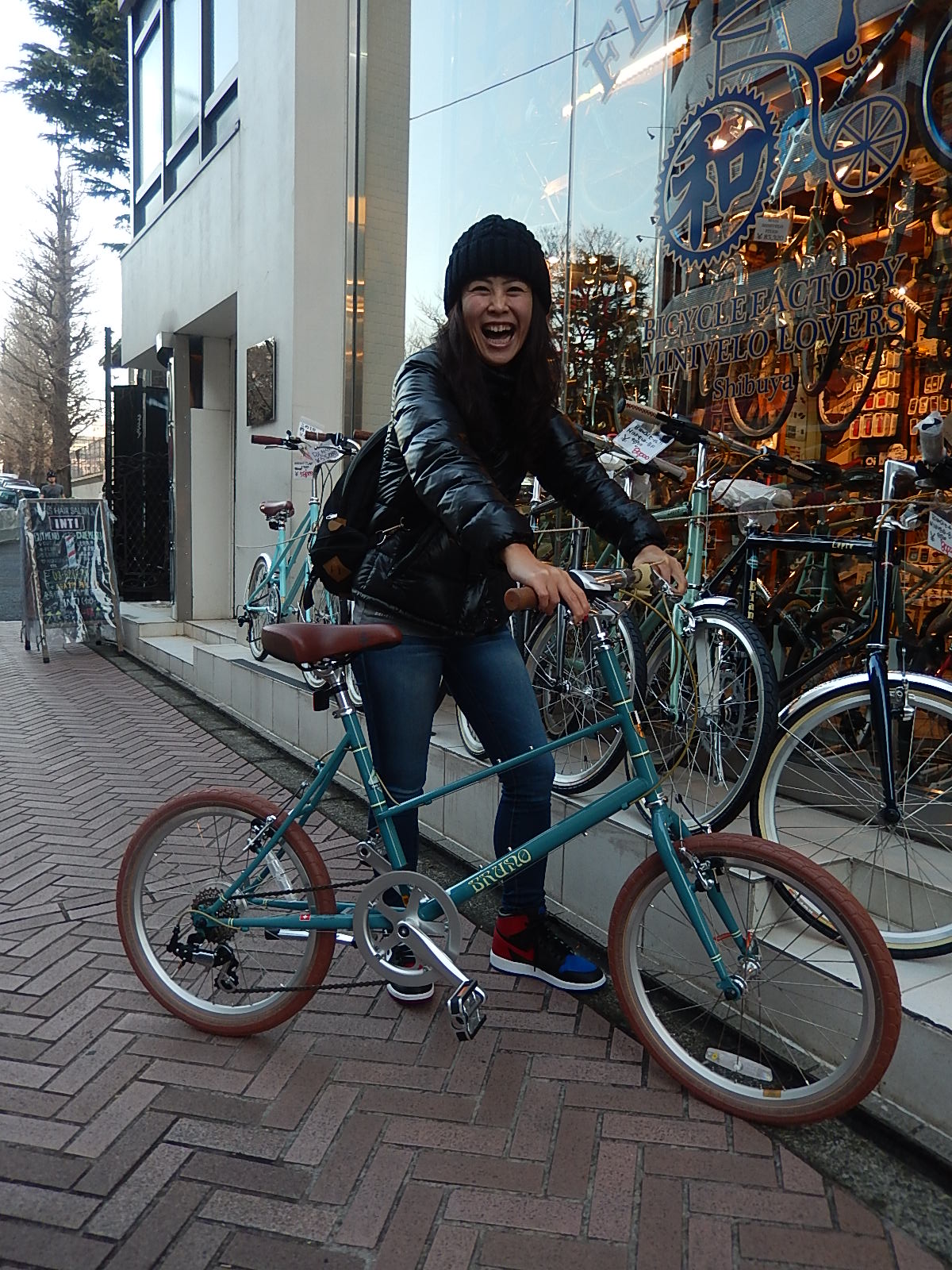 1月9日　渋谷　原宿　の自転車屋　FLAME bike前です_e0188759_1711234.jpg