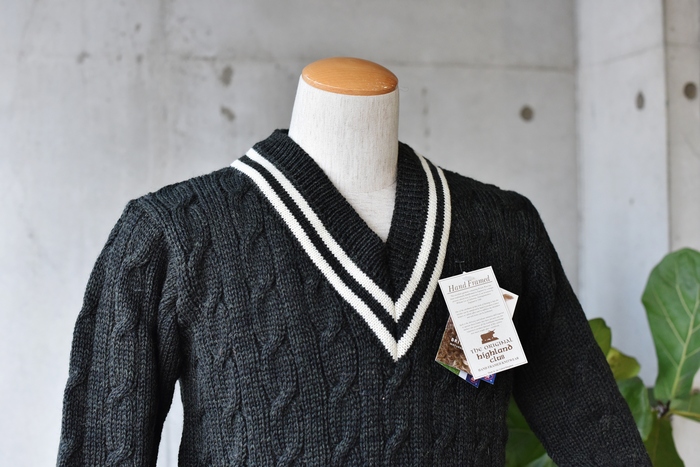 OLD DERBY (MADE in England) ・・・ V NECK LINE SWEATER!★!_d0152280_8504447.jpg