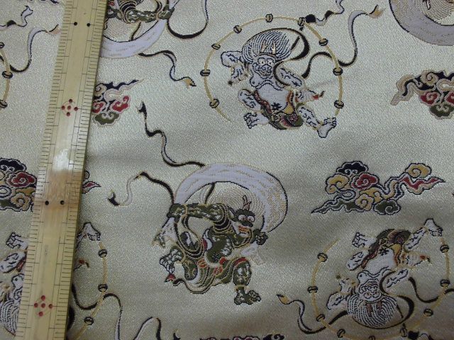 西陣・金襴の布_d0156706_16052336.jpg