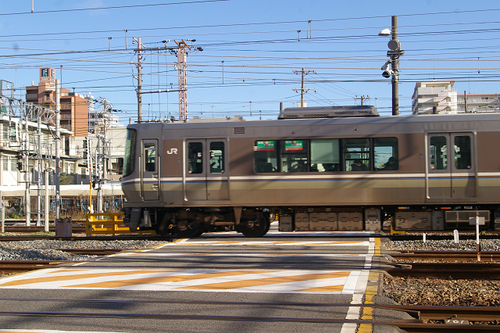 東淀川駅の踏切(1)_b0283432_23114348.jpg