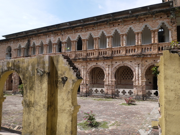 b0358575_01380463.jpg