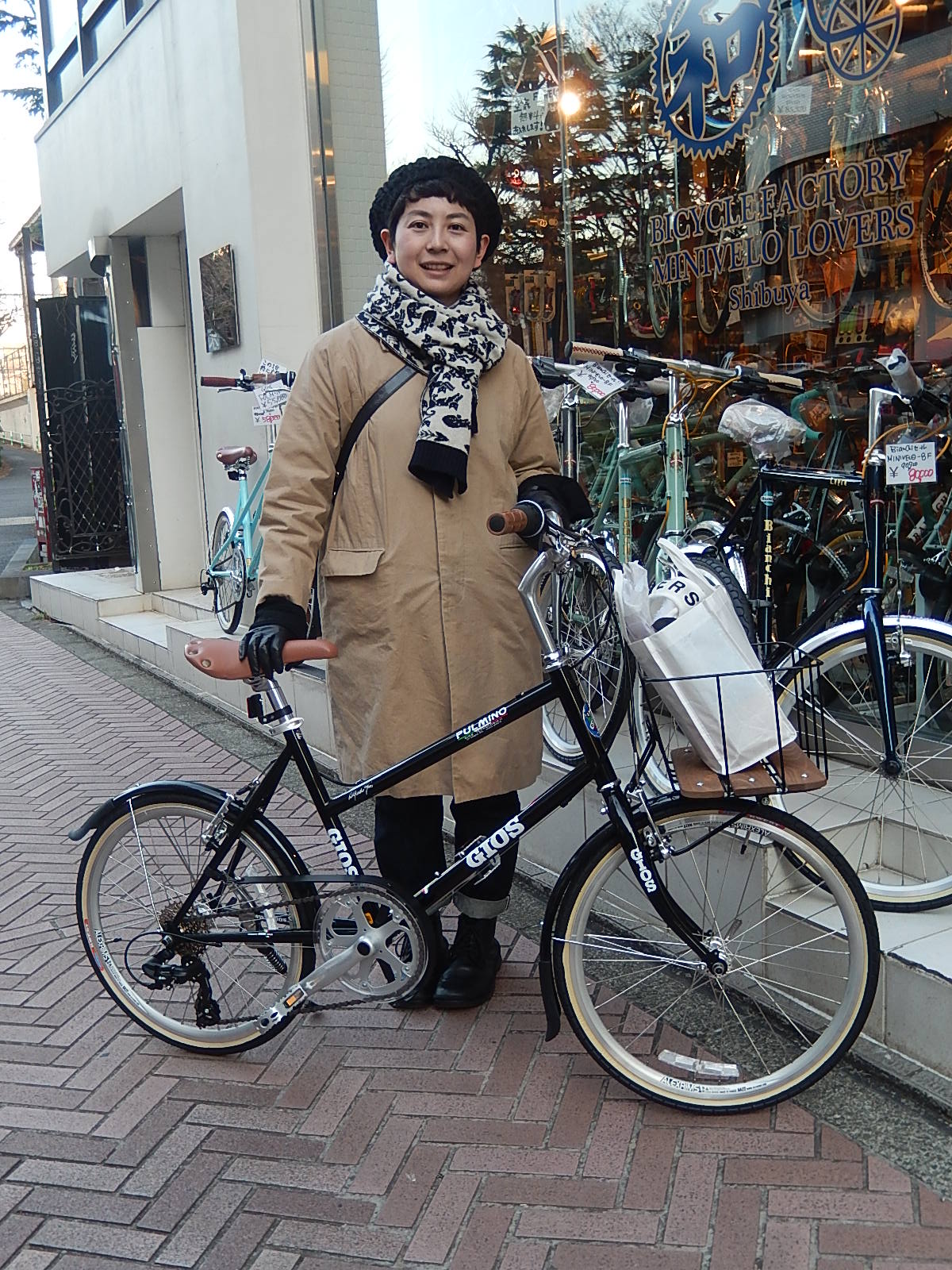 1月11日　渋谷　原宿　の自転車屋　FLAME bike前です_e0188759_19451959.jpg
