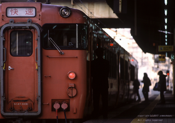 発車前の_d0309612_22291017.jpg