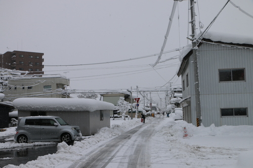 雪道や凍結している道路を安全に歩く（走行する）には_c0075701_7531032.jpg