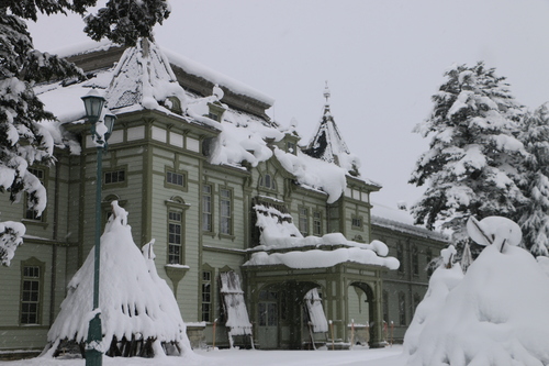 米沢キャンパスの朝　１月１３日（小寒・候）　水泉温かを含む（しみず　あたたかを　ふくむ）・２_c0075701_847391.jpg