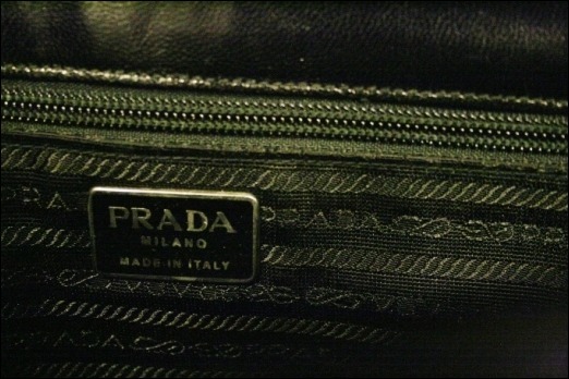 家の近所にご飯屋さんがOPENするのは助かる!!(YVES SAINT LAURENT、PRADA、SONIA RYKIEL、BROOKSBROTHERS レディースバッグ、ベルト)_f0180307_00134856.jpg
