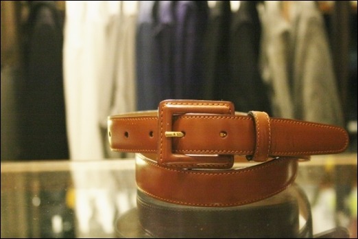 家の近所にご飯屋さんがOPENするのは助かる!!(YVES SAINT LAURENT、PRADA、SONIA RYKIEL、BROOKSBROTHERS レディースバッグ、ベルト)_f0180307_00242608.jpg