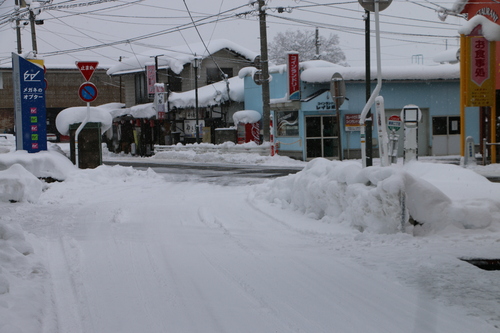 雪道や凍結している道路を安全に歩く（走行する）には_c0075701_941299.jpg