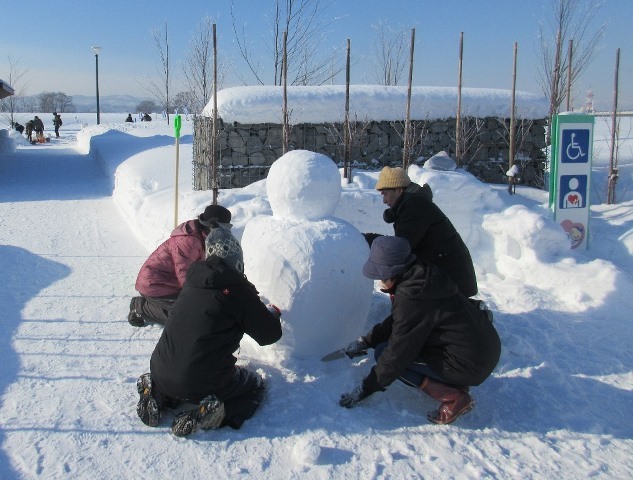 冬のガーデンスタート！今年も雪だるまを作りました_e0336214_15361511.jpg