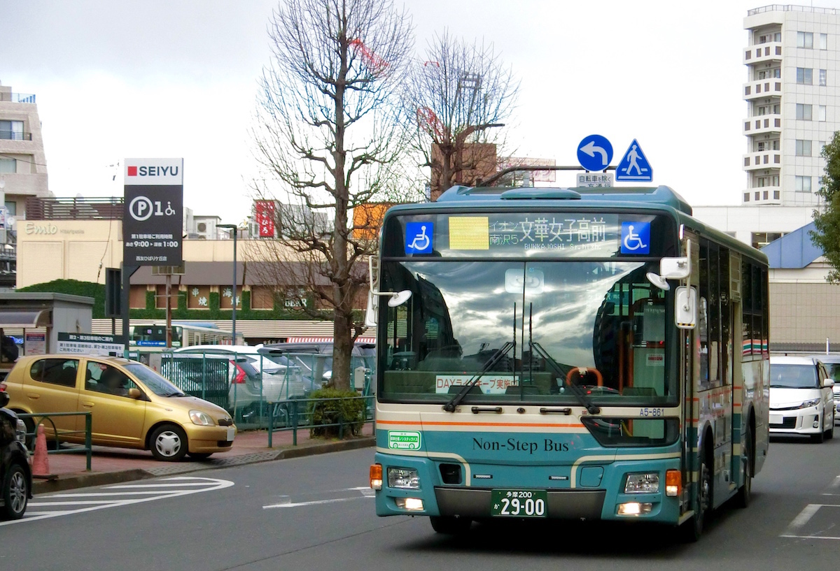 ひばりヶ丘駅南口に新型エアロスター現る！_d0242629_23070396.jpg