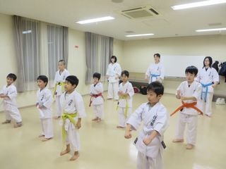 土曜日空手 YC琴似教室・宮の沢教室・八軒教室・麻生道場_c0118332_22545945.jpg