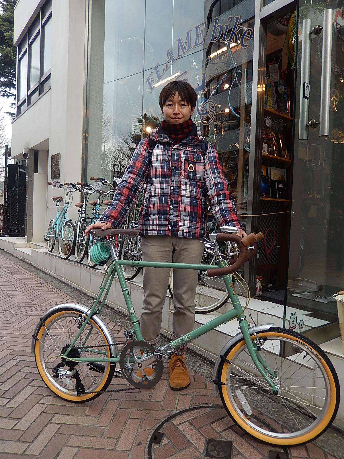 1月14日 渋谷 原宿 の自転車屋 FLAME bike前です_e0188759_18404228.jpg