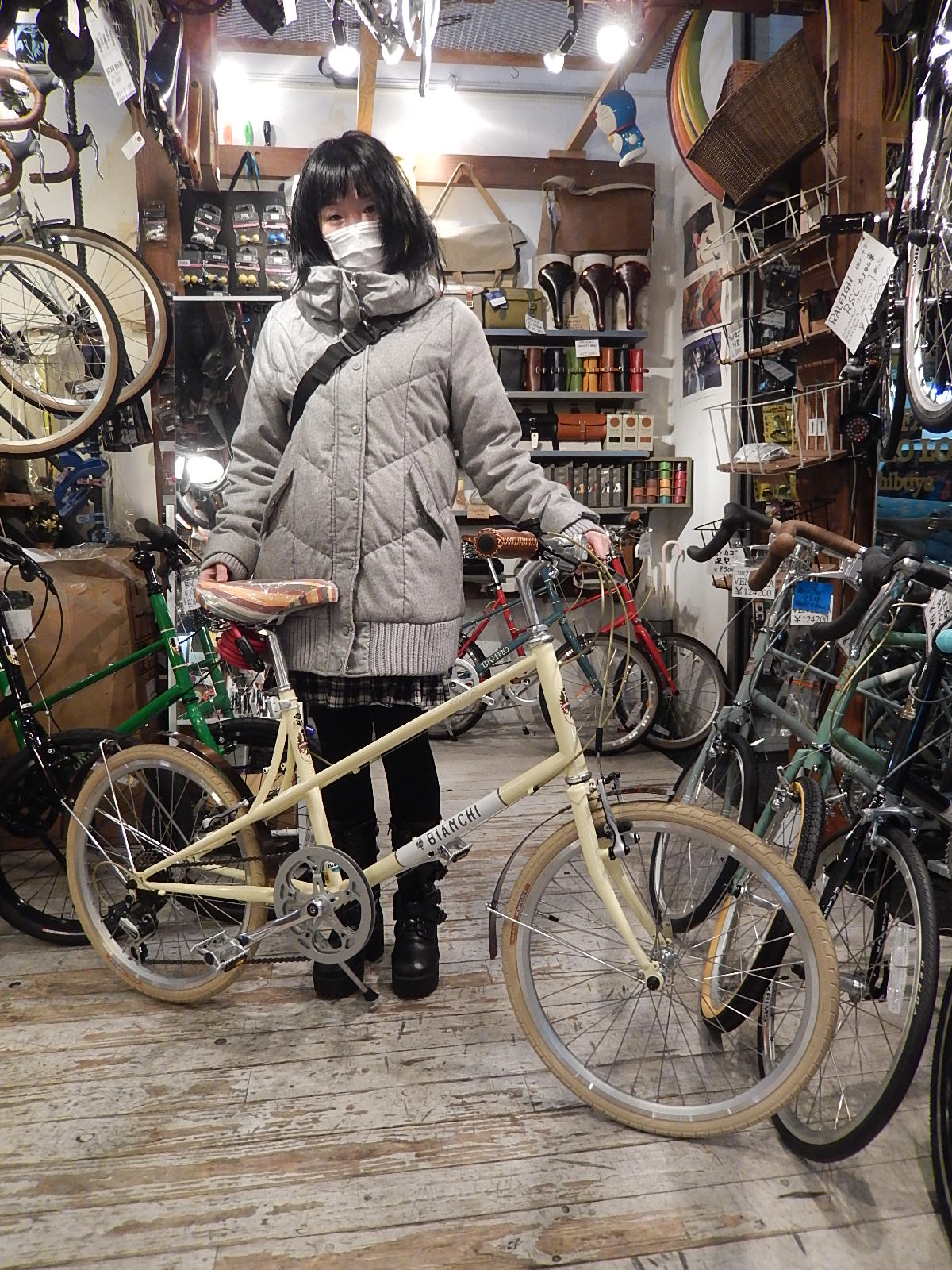 1月14日 渋谷 原宿 の自転車屋 FLAME bike前です_e0188759_1846461.jpg