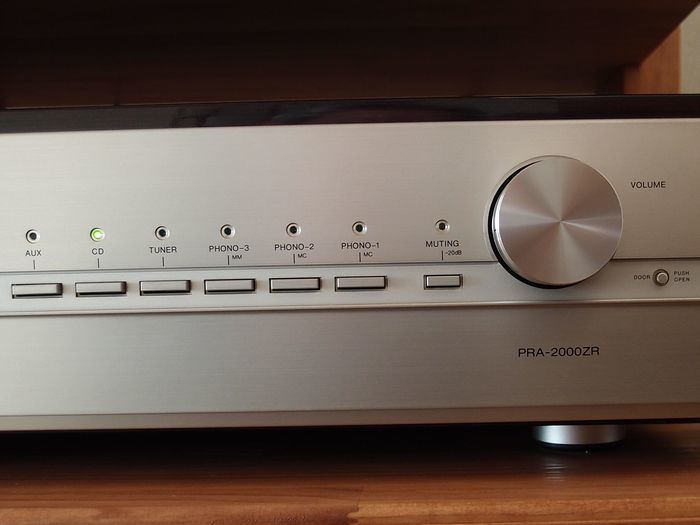 DENON PRA-2000ZR が仲間入り_a0154461_13485101.jpg