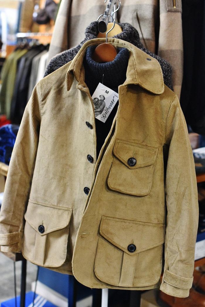 HOLLING WORTH (MADE in England) ・・・ CORDUROY FIELD JACKET (NEW・BEIGE)!★!_d0152280_5323223.jpg