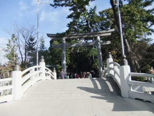 八方除け祈願..寒川神社に!_b0137932_15364264.jpg