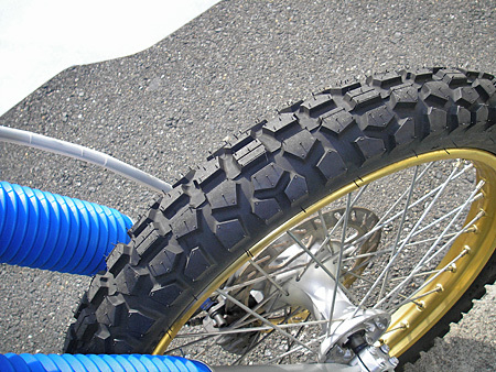 お勧めの中古車 ヤマハTT250R(赤)_e0218639_23390812.jpg
