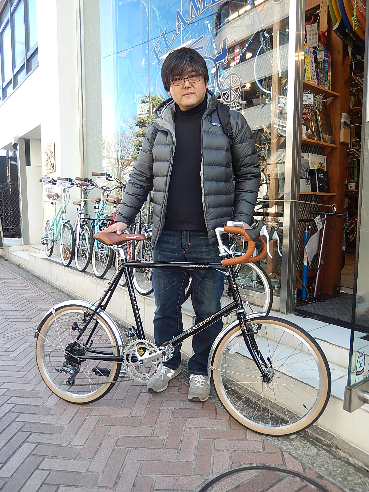 1月15日　渋谷　原宿　の自転車屋　FLAME bike前です_e0188759_18381351.jpg
