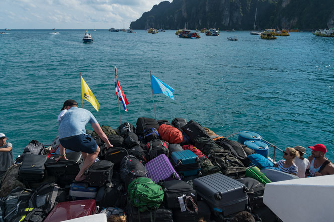 タイ紀行＞＞ピピ島へ_c0108673_23413295.jpg