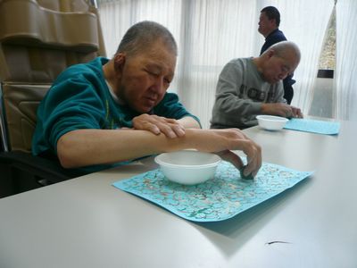 1/14 談話室にて創作活動_a0154110_14343343.jpg