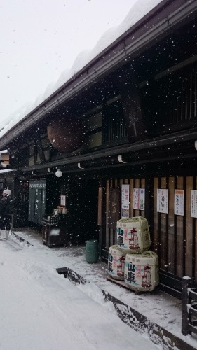 雪景色の飛騨高山_c0149120_01144304.jpg