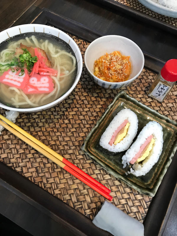 チャウダーと セビーチェ ミセス サファイア 静けさの中で チャウダーと セビーチェ ミセス サファイア 静けさの中で