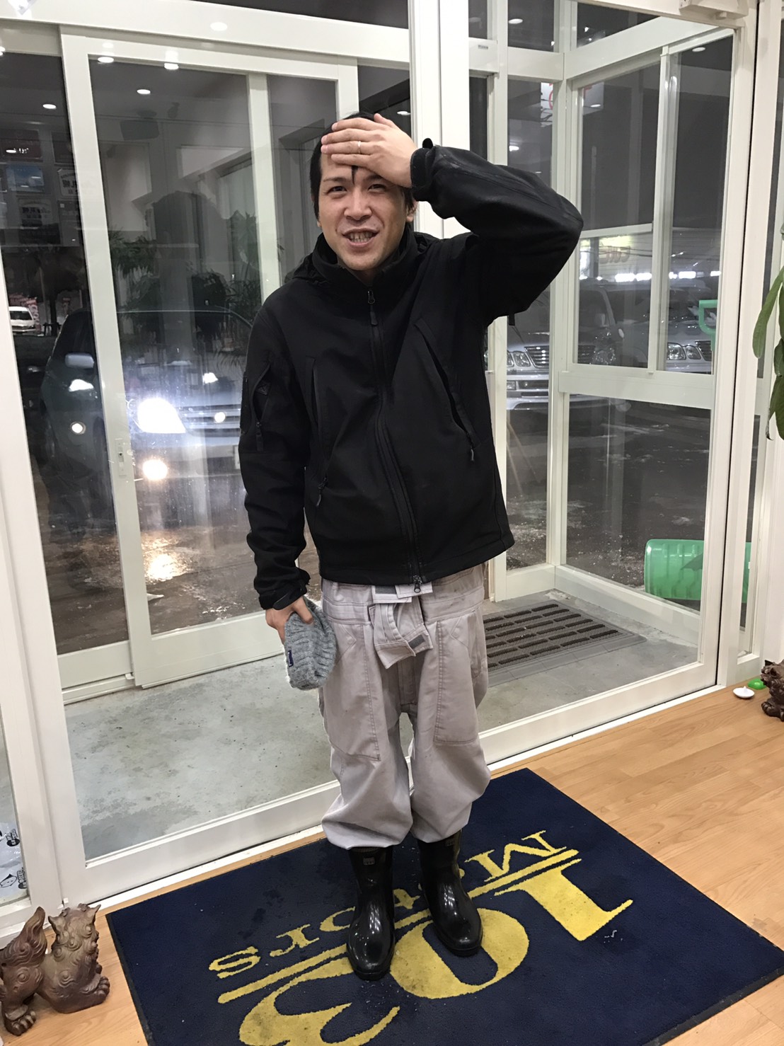 1月17日(火) 火曜日のみんなブログヽ( ‘ω’ )ノ ランクル・ハマーの構造変更もお任せ下さい♫TOMMY_b0127002_19104282.jpg