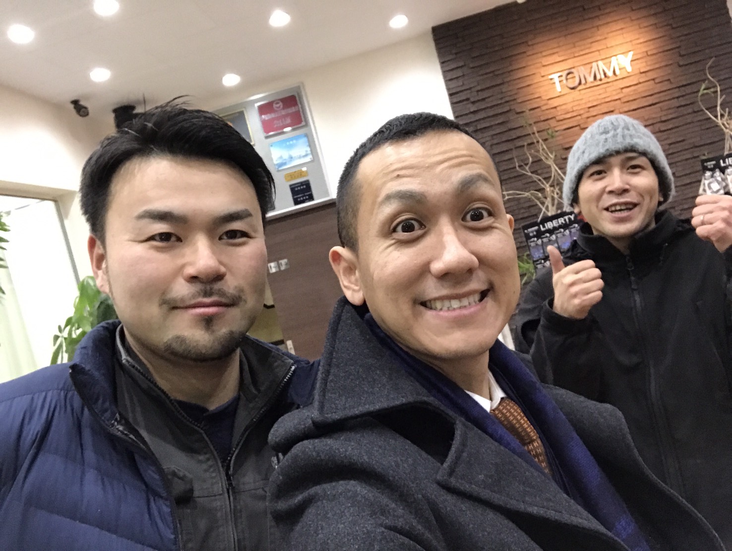 1月17日(火) 火曜日のみんなブログヽ( ‘ω’ )ノ ランクル・ハマーの構造変更もお任せ下さい♫TOMMY_b0127002_19115870.jpg