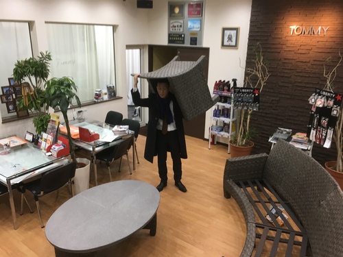 1月17日(火) 火曜日のみんなブログヽ( ‘ω’ )ノ ランクル・ハマーの構造変更もお任せ下さい♫TOMMY_b0127002_21322614.jpg
