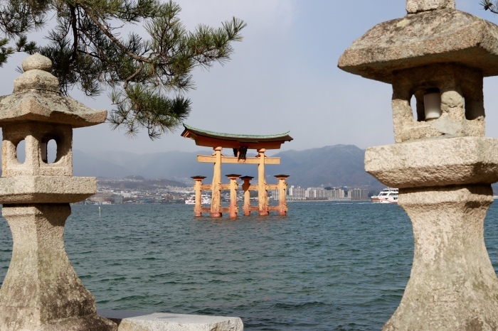 *宮島*「牡蠣屋」 広島旅行 - 4 -_f0348831_22373810.jpg