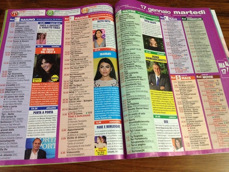 テレビ番組を雑誌でチェック!_a0136671_0573849.jpg
