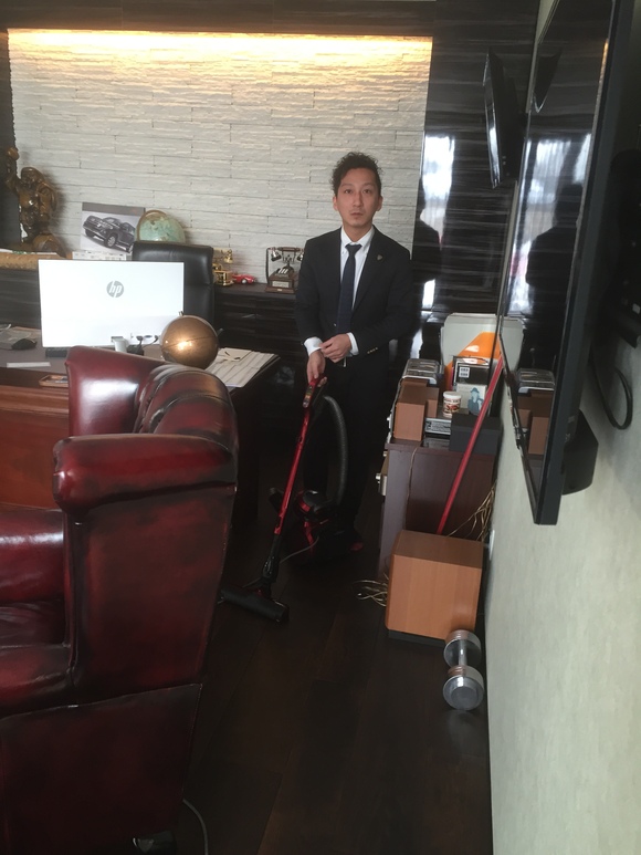 1月19日(水) 臨時の本店みんなブログ♫ ランクル200ディーゼルがやってくる!TOMMY_b0127002_17595033.jpg