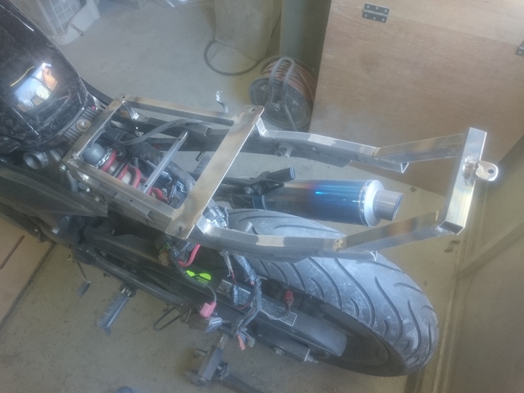 VTR250RRカスタムプロジェクト : FRP屋さんのパテマミレ樹脂まみれ VTR250RRカスタムプロジェクト : FRP屋さんのパテマミレ樹脂まみれ